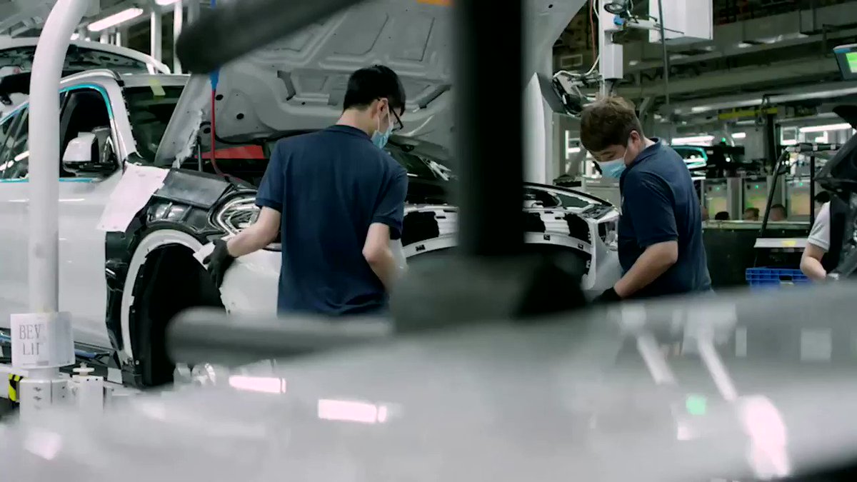 WATCH: Even as most of the auto industry has been hit by a global semiconductor chip shortage, German carmaker BMW said it remains on course to meet its profit targets for 2021 https://t.co/E6BCYkbw0u https://t.co/IQYm3S3yEO