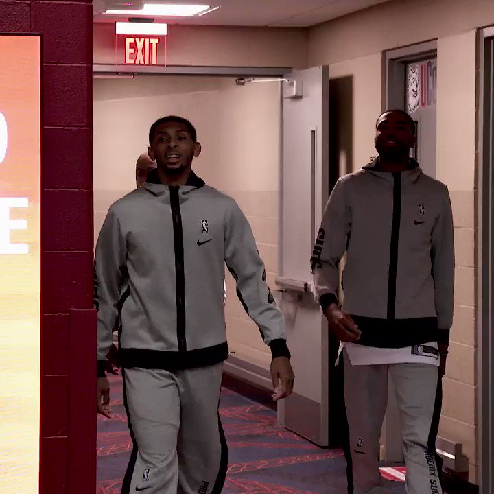Headed out to #BeatLA!
Take a look back at our @GreatClips from the road on the East Coast! https://t.co/qZhBDdZ8iu