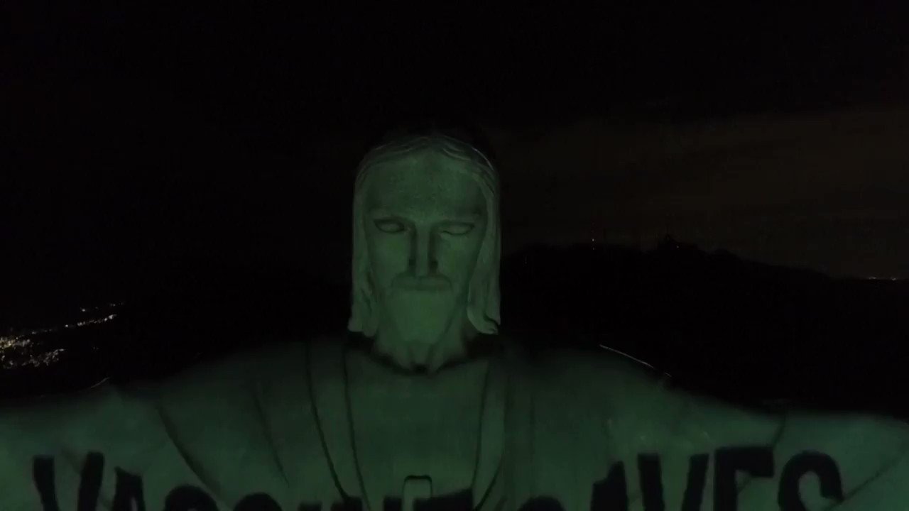 Reuters Vaccine Saves United For Vaccines Rio De Janeiro S Landmark Christ The Redeemer Statue Was Lit Up With A Vaccine Message T Co Fdjj8akymp Twitter