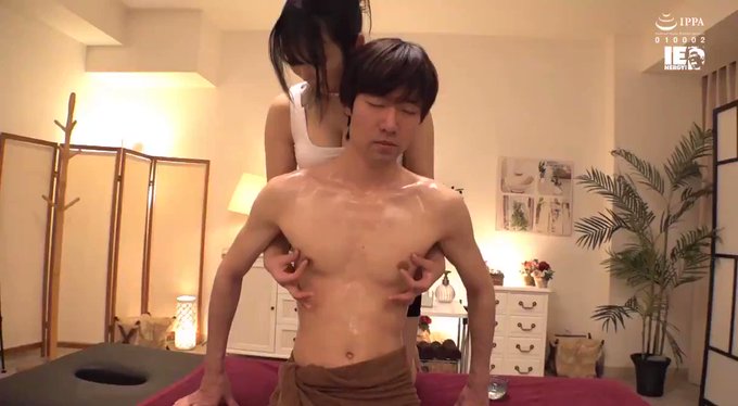 なんでこんなにエロいんだろうな…
https://t.co/OHF59DCsbT