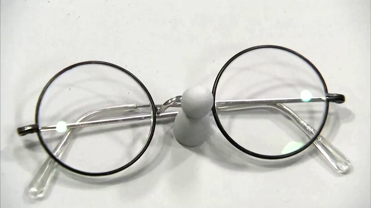 Subastan sombrero de Indiana Jones y las gafas de Harry Potter - CNN Video