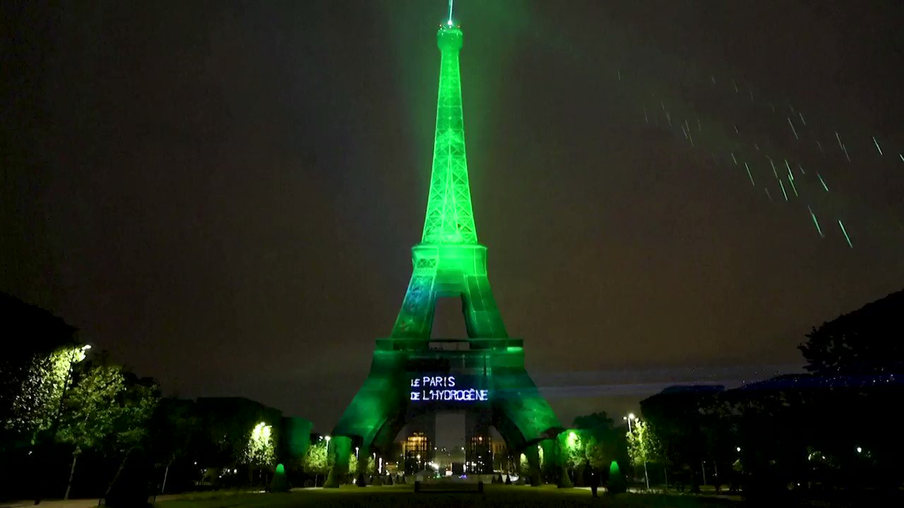 Reuters on Twitter "The Eiffel Tower was lit up with hydrogen