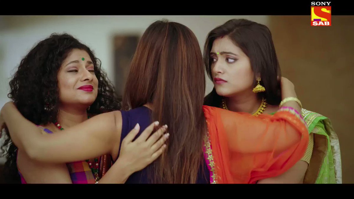 Brain tumor ka bhoot chadha hain Vandana ke sarr par! Kya baakiyo ki madat se nikaal paayega Rajesh iss keede ko Vandana ke dimaag se?
Jaanne ke liye dekhiye #WagleKiDuniya, Mon-Fri raat 9 baje, sirf Sony SAB par. https://t.co/Ldj7rSXmvY
