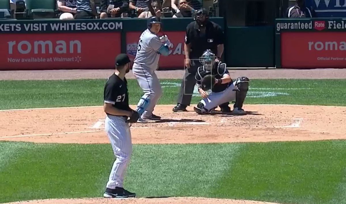 Lucas Giolito, 81mph Expelliarmus Changeup. https://t.co/2sO3sQKZbb