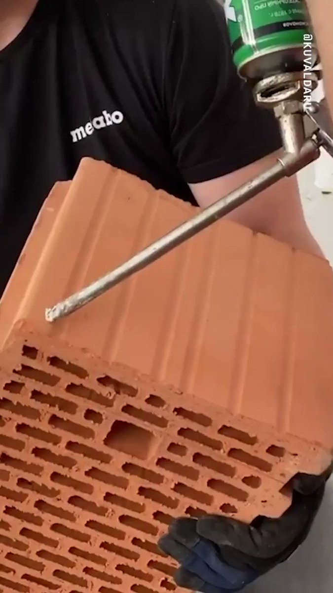To prove the strength of this adhesive, these guys pulled off an insane demonstration! 🤯 https://t.co/lwGAoyO3CJ
