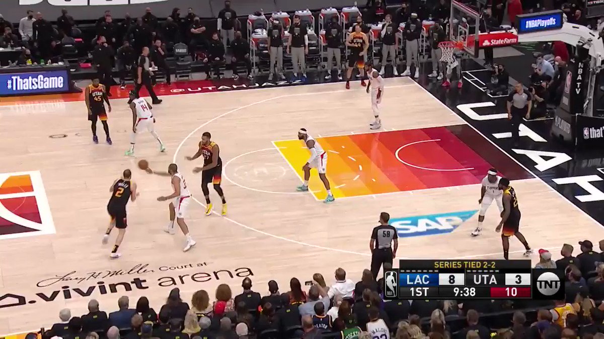 Tracked by #NBACourtOptix powered by @Microsoft Azure, Terrence Mann reached a sprint speed of 15.5 mph on the break during the Clippers Game 5 win over the Jazz last night! https://t.co/QPZElavu3A