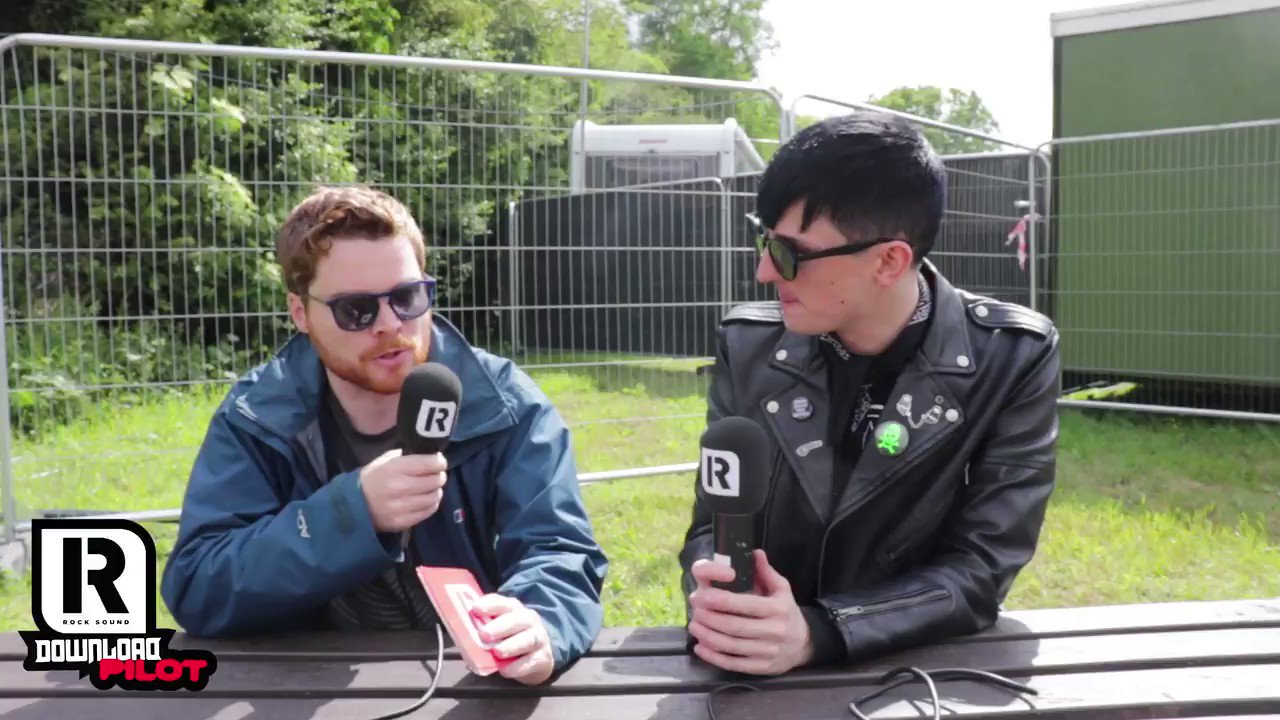 Download rock Reddit Videos With Sound