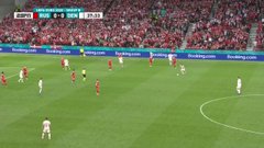 "A moment of Eriksen like genius!"

Damsgaard with a worldie to put Denmark ahead 😍