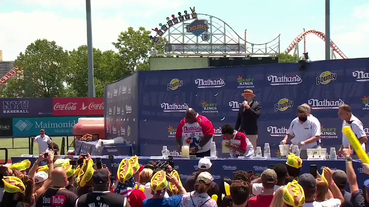 WeAreBigGuys on Twitter "Chugging a gallon of lemonade for absolutely