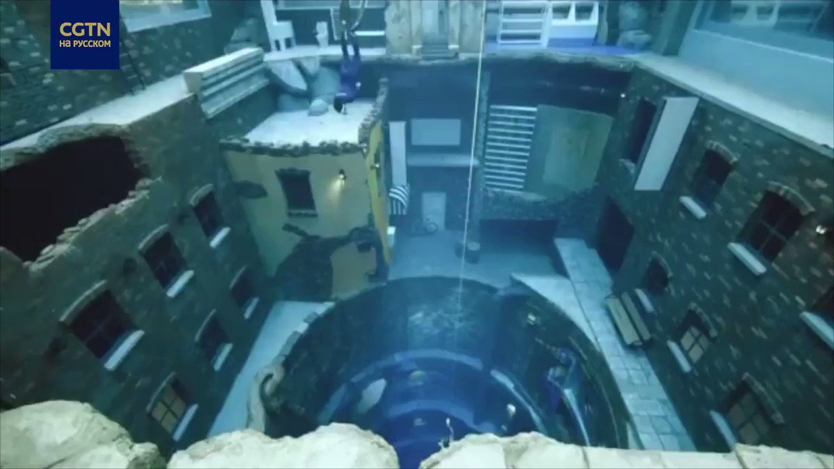 Самый глубокий бассейн в мире в дубае