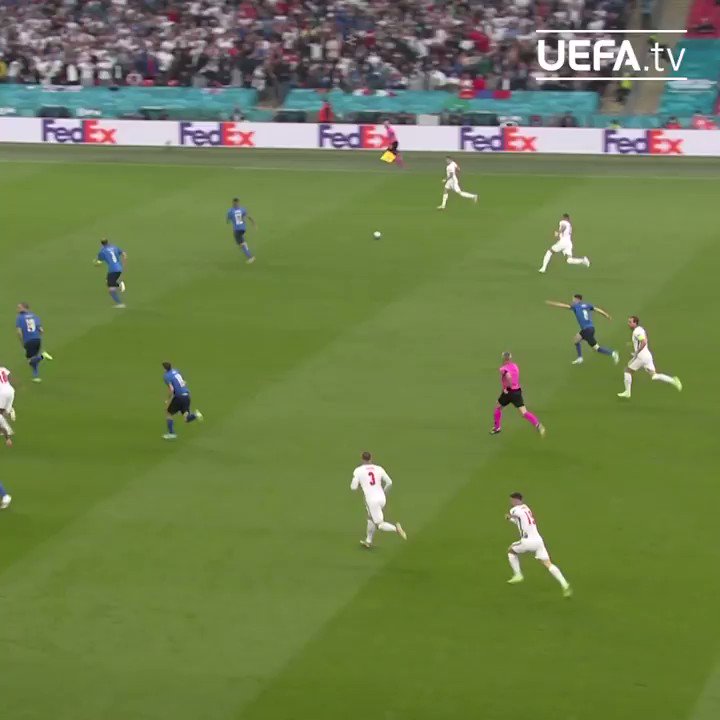 Happy birthday to Luke Shaw! Throwback to when we all thought it was coming home...          
