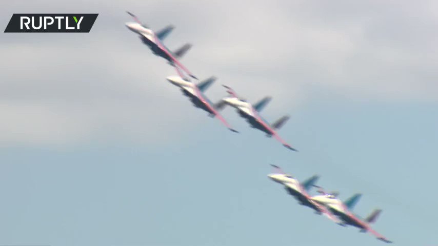 Good morning from Russia, where the MAKS air show has been taking place, this week, outside Moscow.
Here's some pretty cool acrobatics from 'The Russian Knights,' in their Sukhoi Su-35S fighter jets.
MORE: https://t.co/q0NRoqLD6b
https://t.co/cgq0tgACln