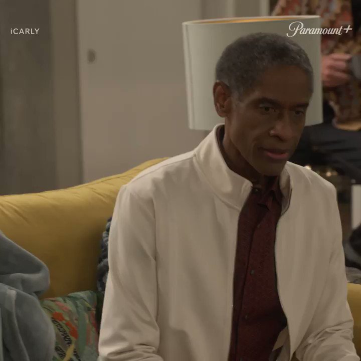remember Principal Franklin?
new @iCarly streaming every Thursday on @paramountplus https://t.co/gcJOEx6dE8 https://t.co/vMm1dWBASM