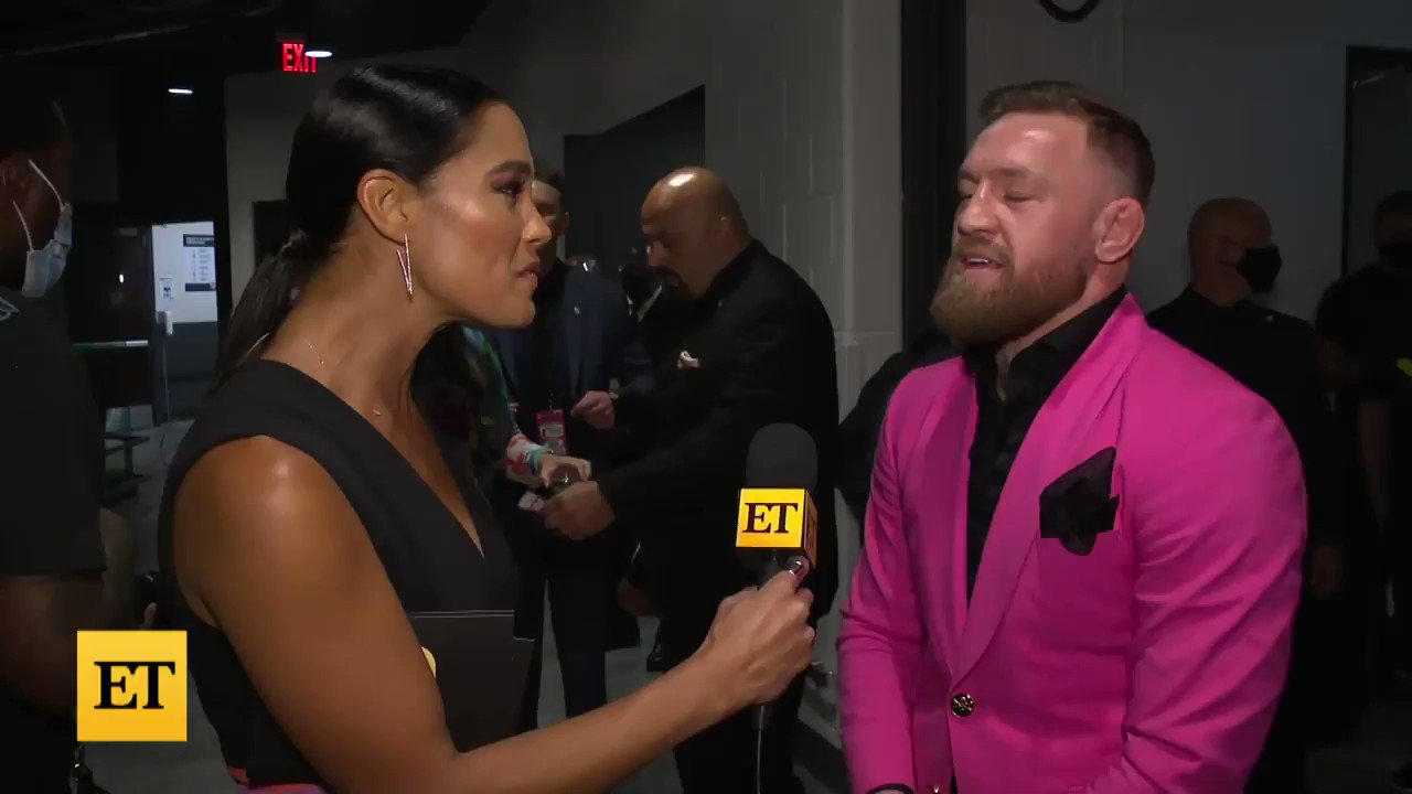 Entertainment Tonight on Twitter "Conor McGregor is throwing shade at