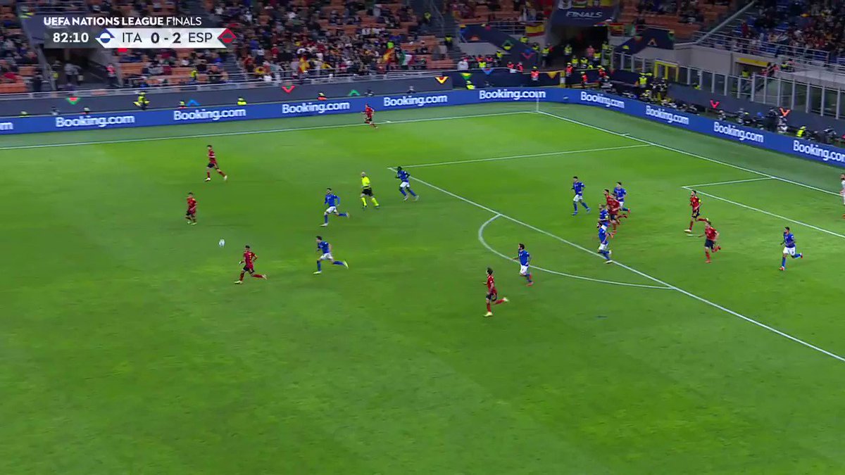 Italy get one back!

Spain commit a bad mistake in the back 😳