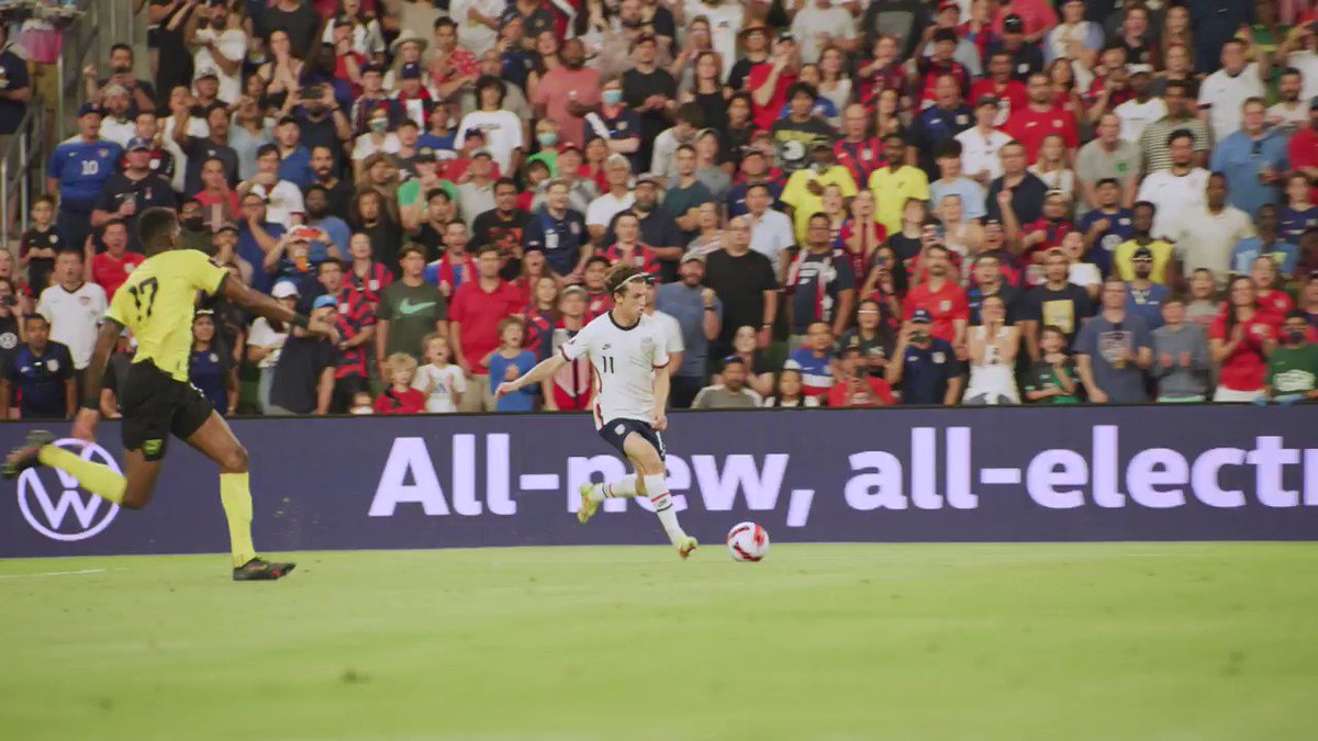 RT @USMNT: Feel free to watch this as many times as you need. It's pure art. https://t.co/vaBFBnuDXc