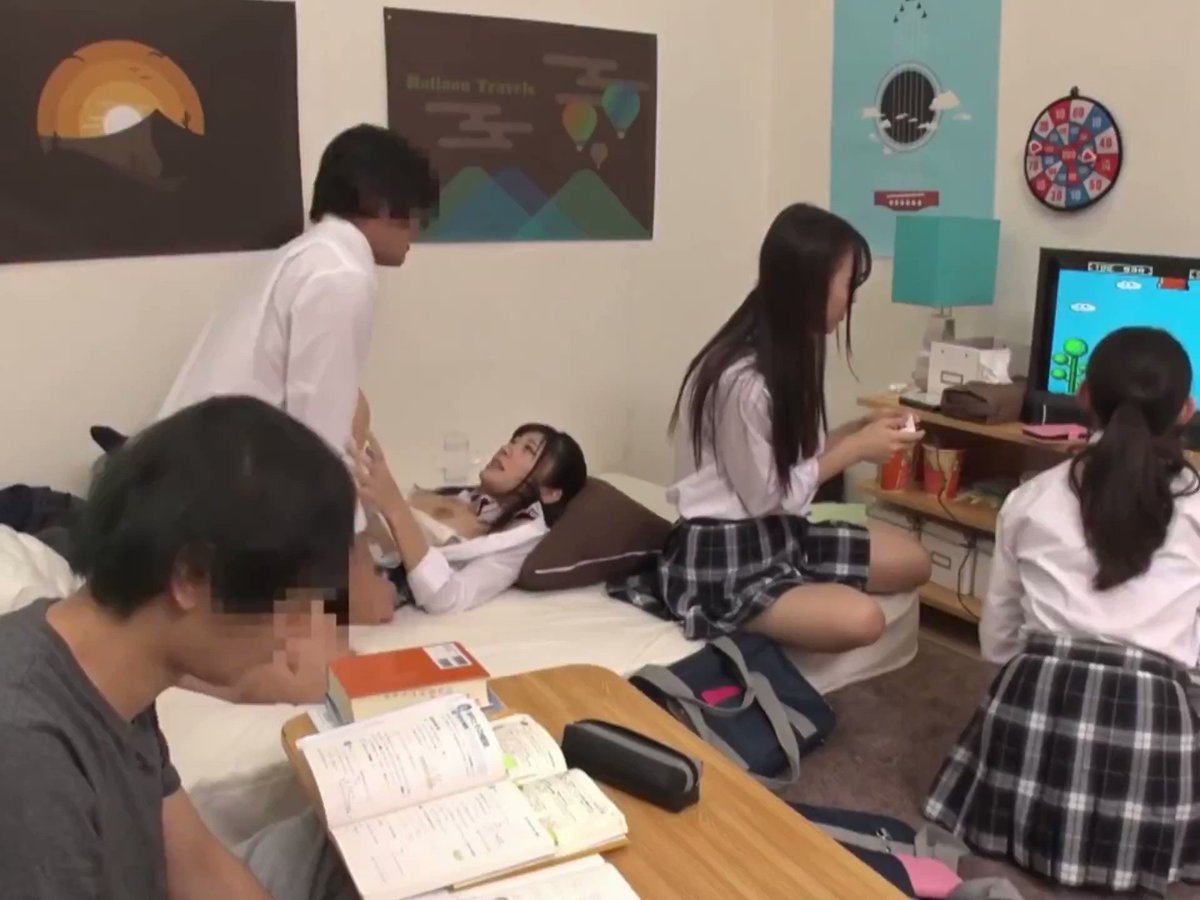 ボクの部屋がいつしかヤリマン女子たちのたまり場に！自宅を勝手にイケてるグループのたまり場にされている気弱なボクだけど、イケメン野郎が連れて来るクラスで一番カワイイ女子や巨乳、ドMな後輩、セフレ…と、お下がりとはいえエッチできるから、大好きな一人の時間が…