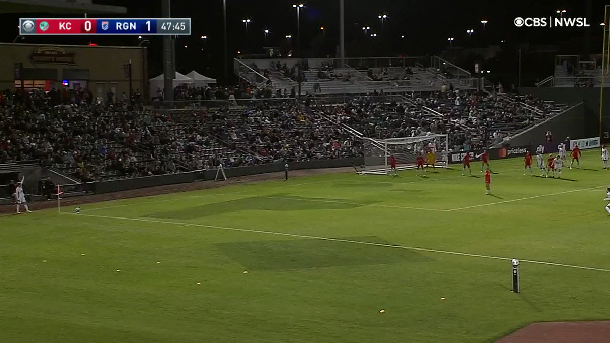 OL Reign's 8th cross goes to Le Sommer!

#KCvRGN l  l #NWSL21