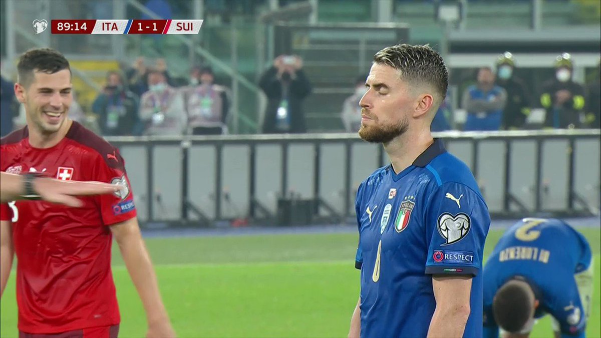 ¡Lo falló Jorginho! ✖️

El jugador del Chelsea está dejando ir la clasificación directa al Mundial para Italia. 🤦‍♂️

🇮🇹 1-1 🇨🇭

#CaminoACatar | #Italia | #Suiza

🔴 ¡En vivo!
📺 TUDN
📲👉