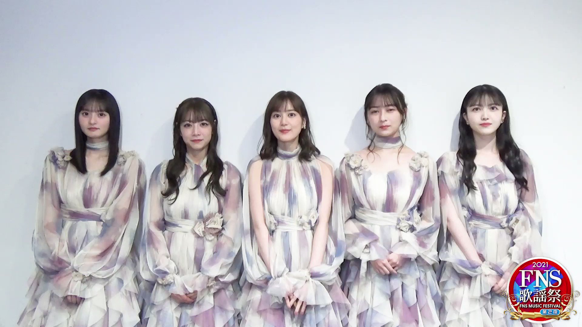 Fns歌謡祭 公式 Fns歌謡祭 第2夜 12 8 水 18 30 生放送 乃木坂46 の皆さんからのメッセージ 今回は 最後のtight Hug を披露 生田さんは乃木坂としてはラストのfns 斉藤由貴 さんと 卒業 披露 遠藤さくら