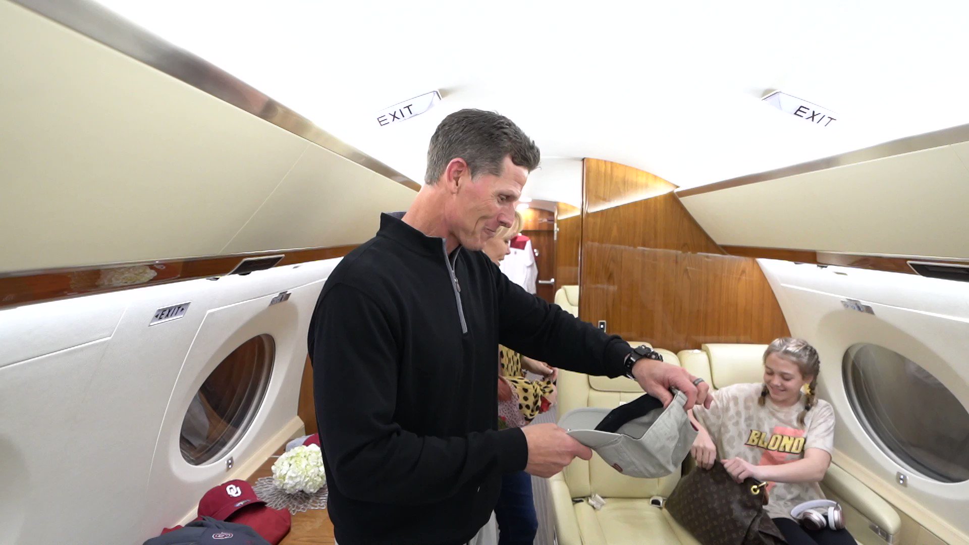 Oklahoma Locker Room by LIDS (OULids) / Twitter