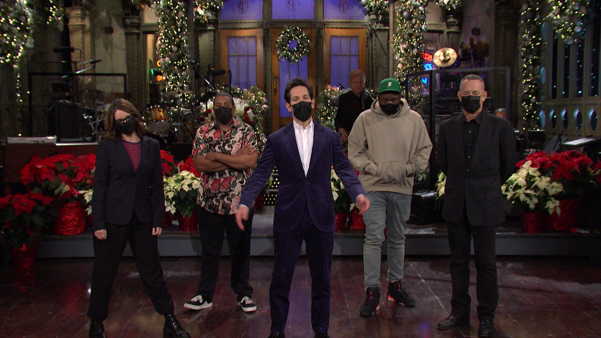 Saturday Night Live airing on NBC / Twitter