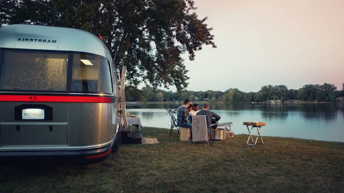 THOR Industries has unveiled two electric RV concepts: a self-propelled Airstream trailer and an all-electric motorhome designed to ease range anxiety https://t.co/gtT8rd53M6 https://t.co/QE3dU4Eani