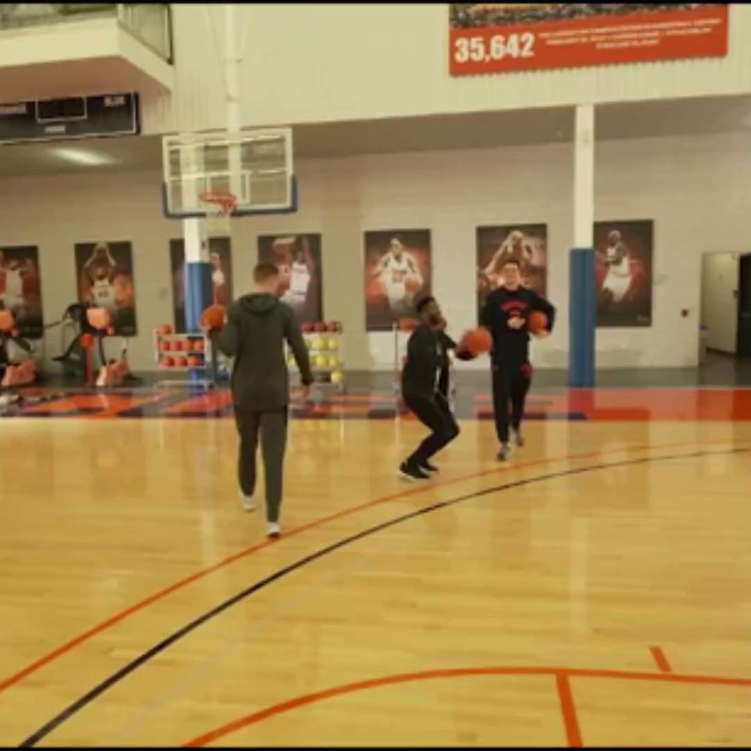 SWISH! Our @NateBurleson can also hoop — and he showed off his skills shooting around with Syracuse University basketball players Jimmy and Buddy Boeheim. https://t.co/cUjWhlhNLt