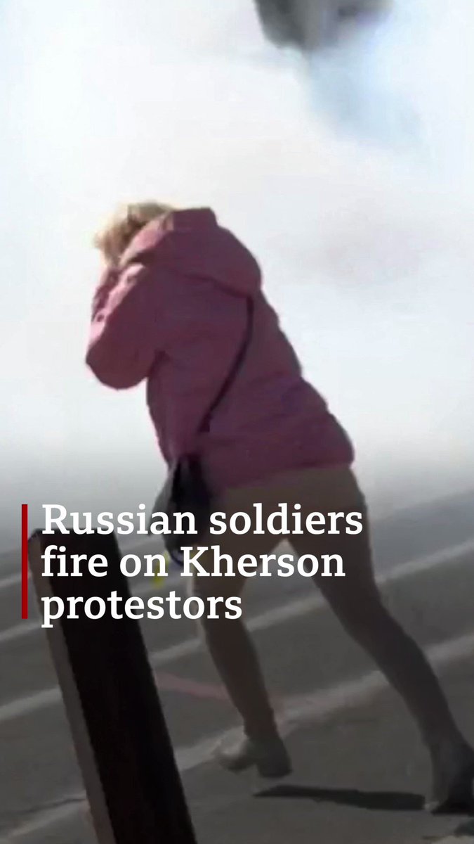 RT @BBCWorld: Russian soldiers fire on protesters in Kherson, Ukraine https://t.co/U8AAdmHnLG https://t.co/LrZtVzADPs