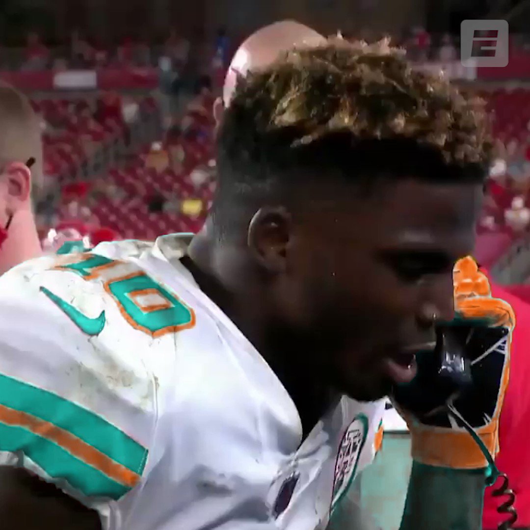 tyreek hill in dolphins jersey