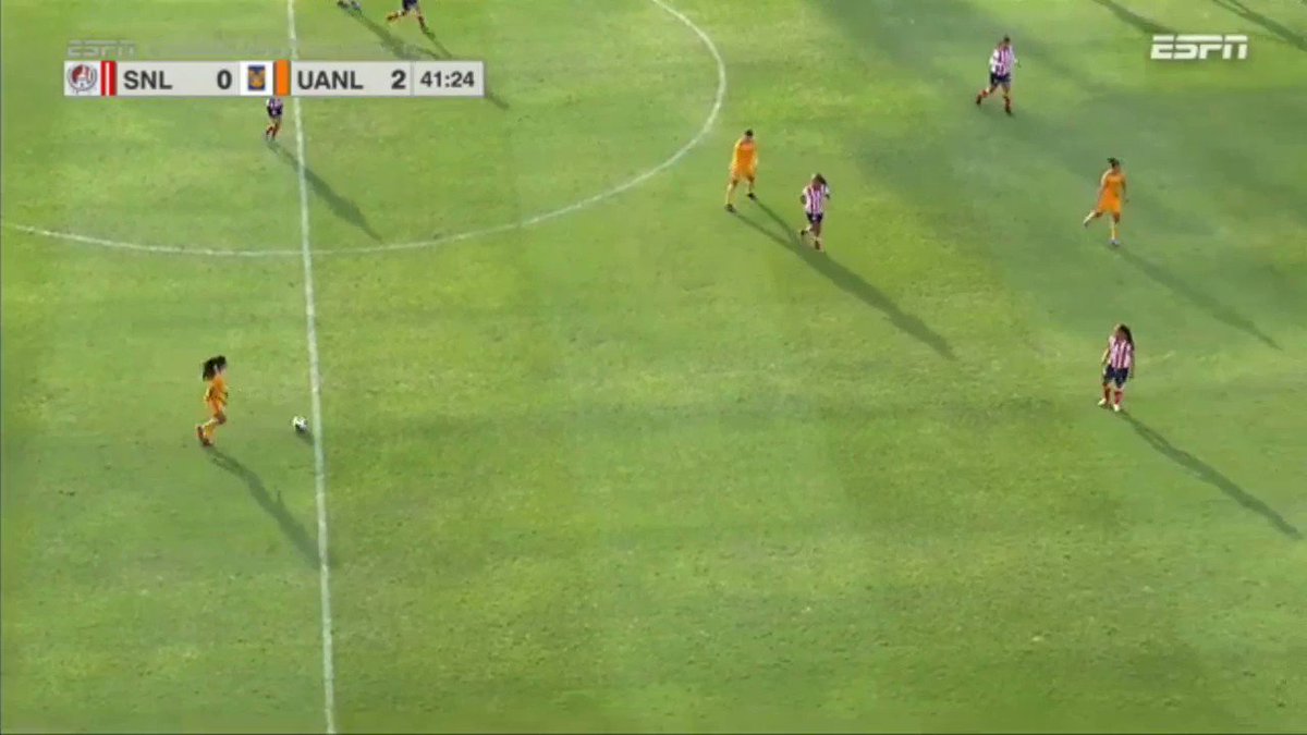 📹#NoTeLoPierdas

¡¡¡G⚽⚽⚽L!!! Apareció la 'Generala' para anotar el tercero de la tarde, y uno más a su cuota goleadora, con remate de cabeza.🤯

#GritaMéxicoC22 #VamosPorEllas👊🏼