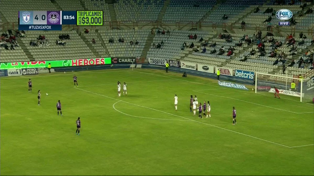 📹#NoTeLoPierdas 

¡¡¡G⚽⚽⚽L!!! Para cerrar el partido, te dejamos esta joya de gol, anotada por Natalia Gómez Junco desde fuera del área. 🥵

#GritaMéxicoC22 #VamosPorEllas👊🏼