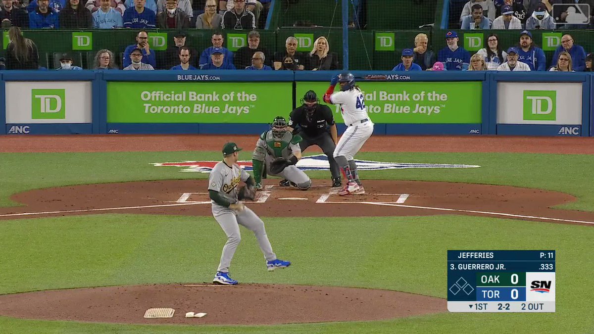 RT @jordancicchelli: Gerrit Cole’s father with an absolute moon shot.
https://t.co/pjF91NTKgH