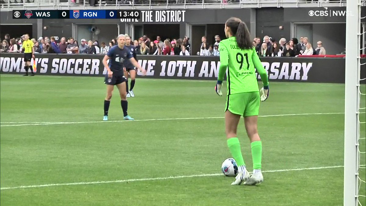 Oh my, Ashley Sanchez 🤭

(via @NWSL)