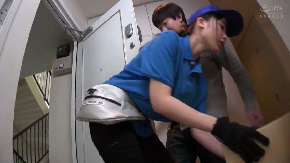 美人宅配員レイプ！目をつけた宅配員を部屋に連れ込み強制的に連続生中出し！媚薬でいうことがきかなくなったカラダは自らの意志とは無関係に何度も絶頂を迎えてしまう！中出し計6発！！