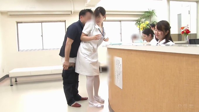 性処理専門セック〇外来のリアルに密着

我慢できずに受付でパコりだすおっさん編
周りに他のお客様が見てる中ハメハメ

彼氏持ちの美しい看護師さんが仕事と割り切り羞恥MAX処置に勤める
NTR×ドキュメンタリー！？ある一人の涙あり成長物語です https://t.co/5oiYmkIOTZ