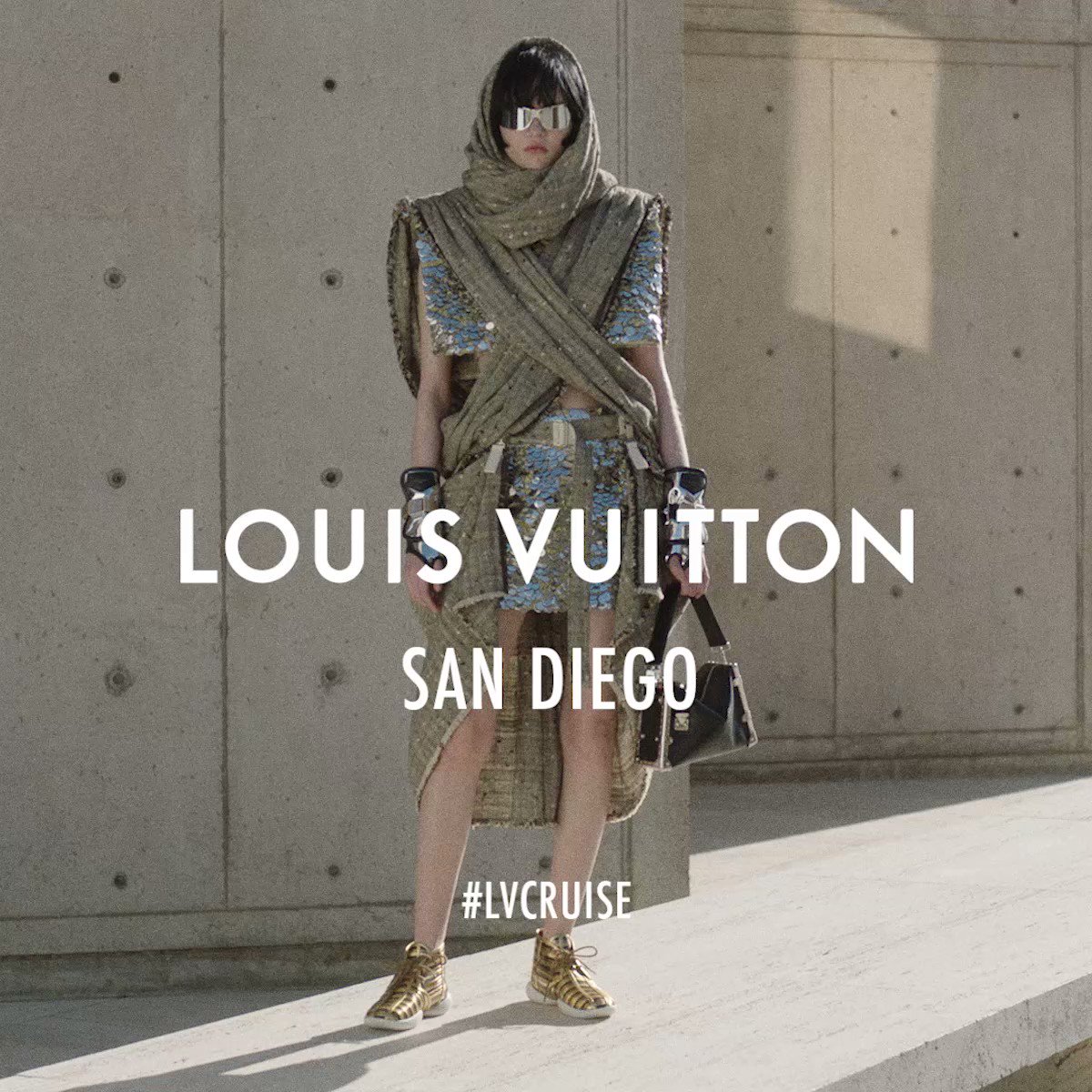Louis Vuitton в X: „#LVCruise Solar energy. @TWNGhesquiere conceived his  latest #LouisVuitton collection to be like reflective points of contact  between light and people. Watch the full show staged at the Salk