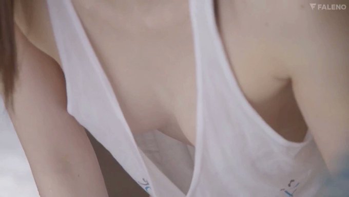 エアコンの修理に行ったら、そこにはノーブラ美女が！
チラチラチクビが見えて、仕事に集中できない！
我慢できずにキレイなチクビにしゃぶりつく！
そこからは欲望のままにめちゃくちゃハメまくった！ https://t.co/oNqUXgFdWv