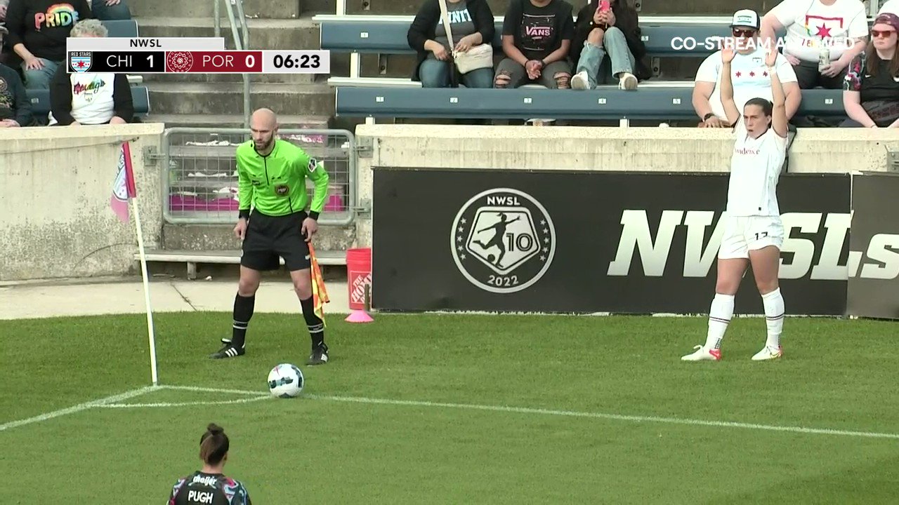 .@hina_0_8_2 with a quick answer! 😮

#CHIvPOR | #BAONPDX”