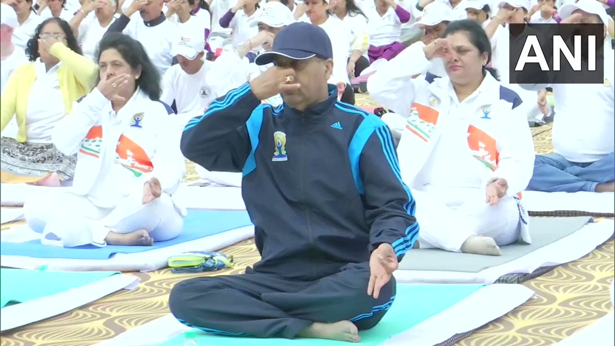 #WATCH | Himachal Pradesh CM Jairam Thakur performs Yoga at Ridge Maidan on #Int…