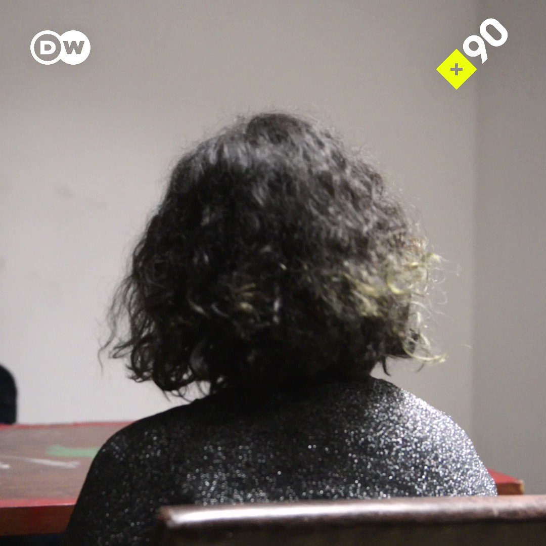 pbs.twimg.comamplify_video_thumb1539183315764256...