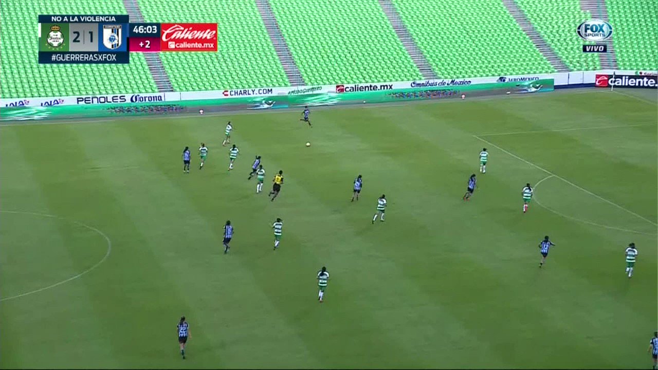 📹#NoTeLoPierdas 

¡¡G⚽⚽⚽L!!! 

El cuarto gol para cerrar el 1T en Torreón, Barbrha Figueroa pone el 2-2 para Querétaro.

Su 1º gol con 🐓@Gallosfemenil.

#VamosPorEllas👊🏼”