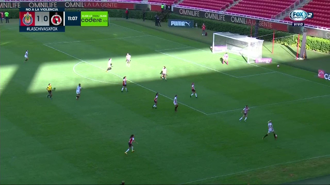 📹#NoTeLoPierdas 

De esta forma se emparejaron los números en el 📍Estadio Akron, corría el minuto 11, y dos goles se habían marcado.😱

#VamosPorEllas👊🏼”