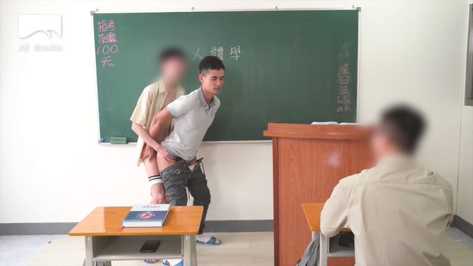 動作太快不能寫筆記欸
@manvers1069 超擔心的問
拿起手機直接錄影回家複習🤣

同學@kitsunotte 好好聽我指令
讓你體驗到前所未有的感覺

真的很舒服對不對的🤣

下禮拜我要1對1考試
回家好好複習喔🥴

男生的健教課