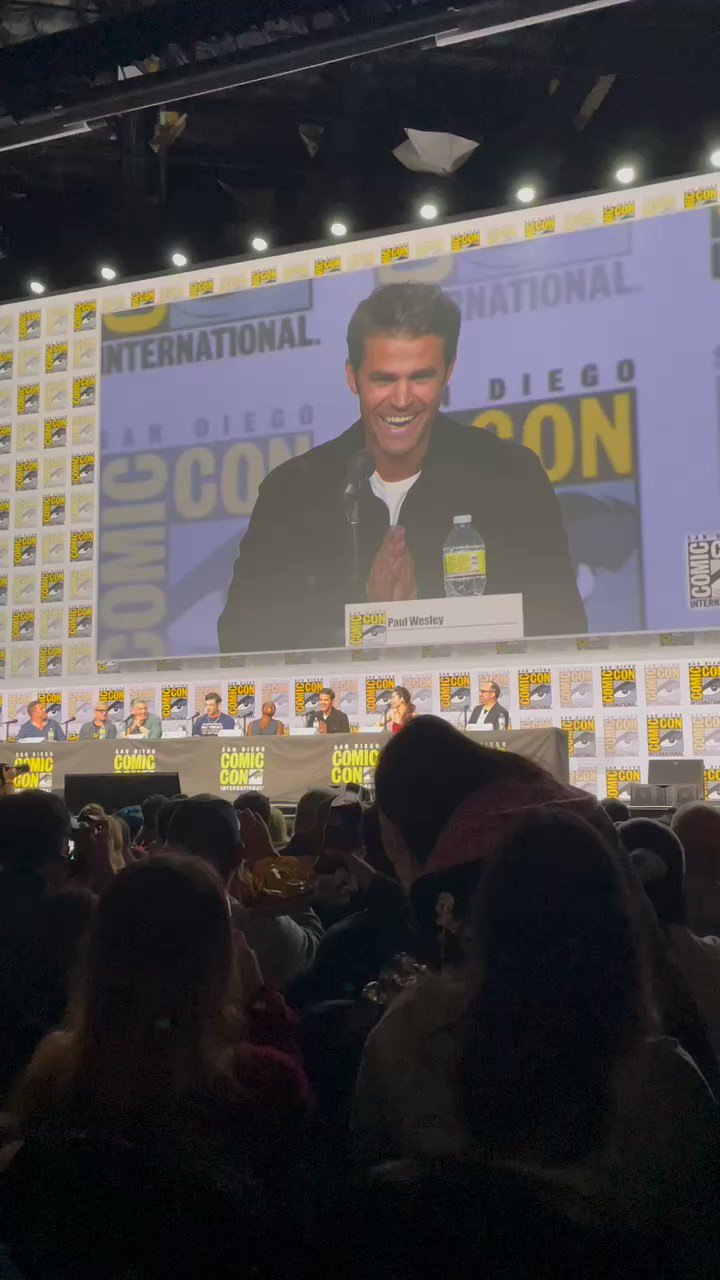 Hall H sings \"Happy Birthday to You\" for Paul Wesley at the panel at 