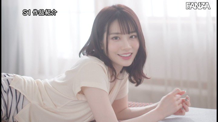 河北彩花に関する画像