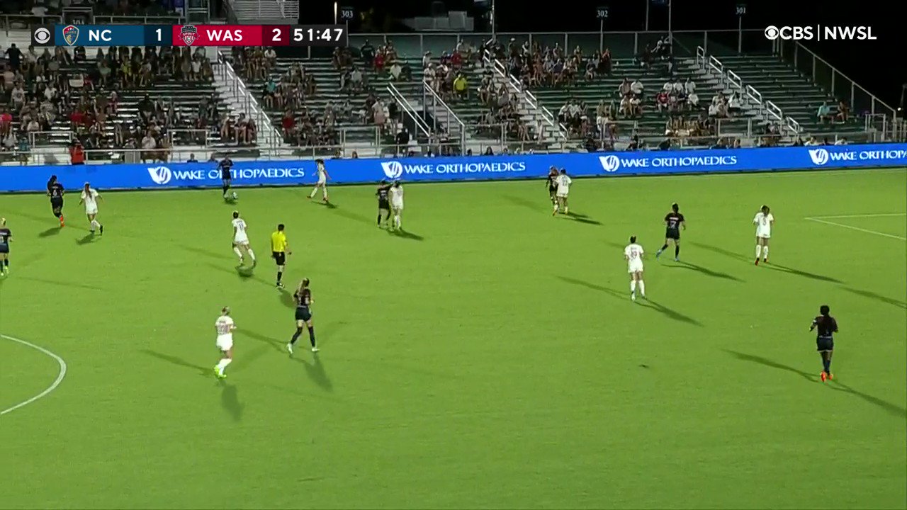 Back level thanks to a goal from Diana Ordoñez!

@TheNCCourage | #CourageUnitesUs”