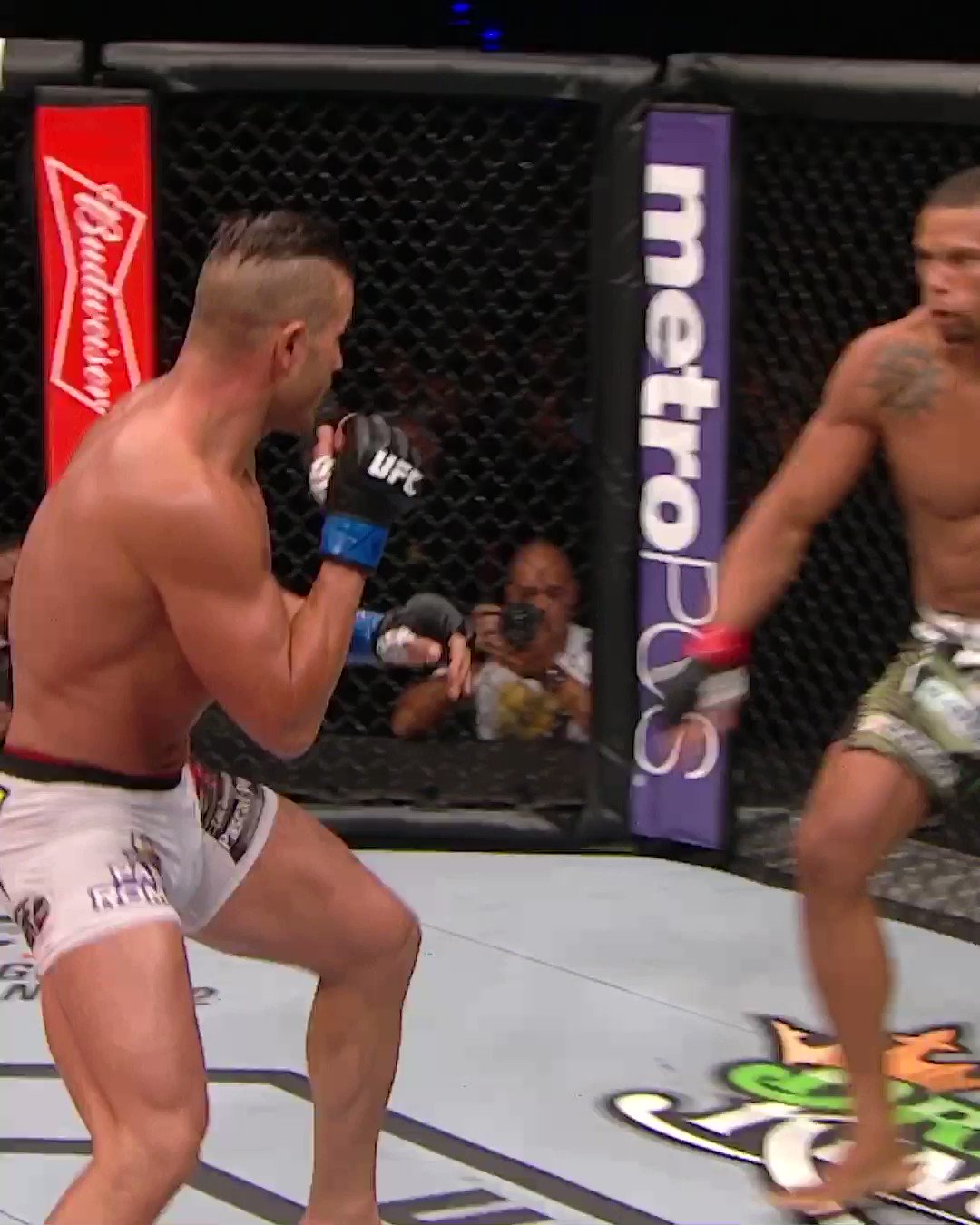 UFC on Twitter "Dropping the hammer 🔨 [ TMarretaMMA UFCVegas59