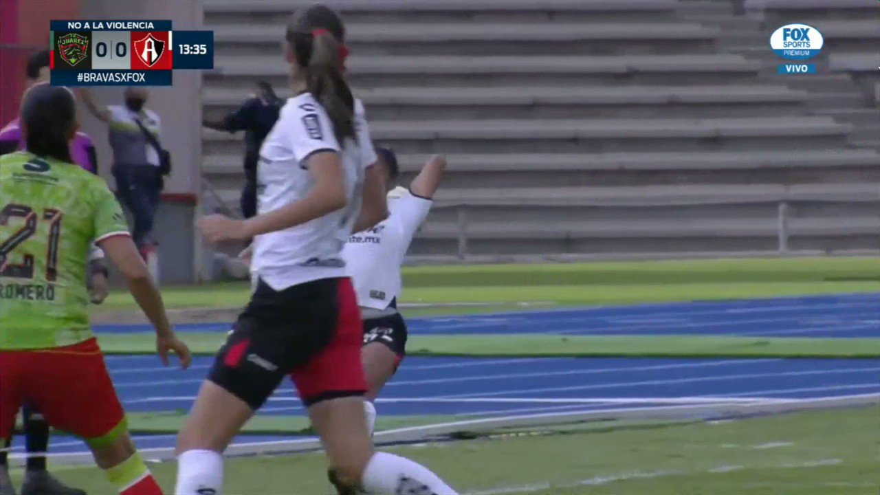 📹#NoTeLoPierdas 

¡¡¡G⚽⚽⚽L!!! 

Norma Palafox volvió al gol, y así anotó el primero en la Frontera, y como Rojinegra.

#VamosPorEllas👊🏼”