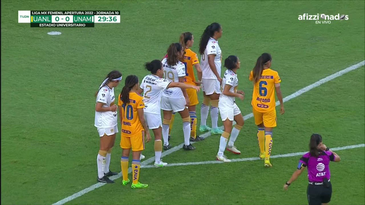 📹#NoTeLoPierdas 

¡¡¡G⚽⚽⚽L!!! 

La 🛡️ Dama de Hierro, buscó el gol, y lo encontró. Así puso el primero en el marcador, Greta Espinoza.

#VamosPorEllas👊🏼”